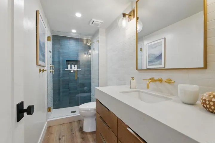 Second Full Bathroom