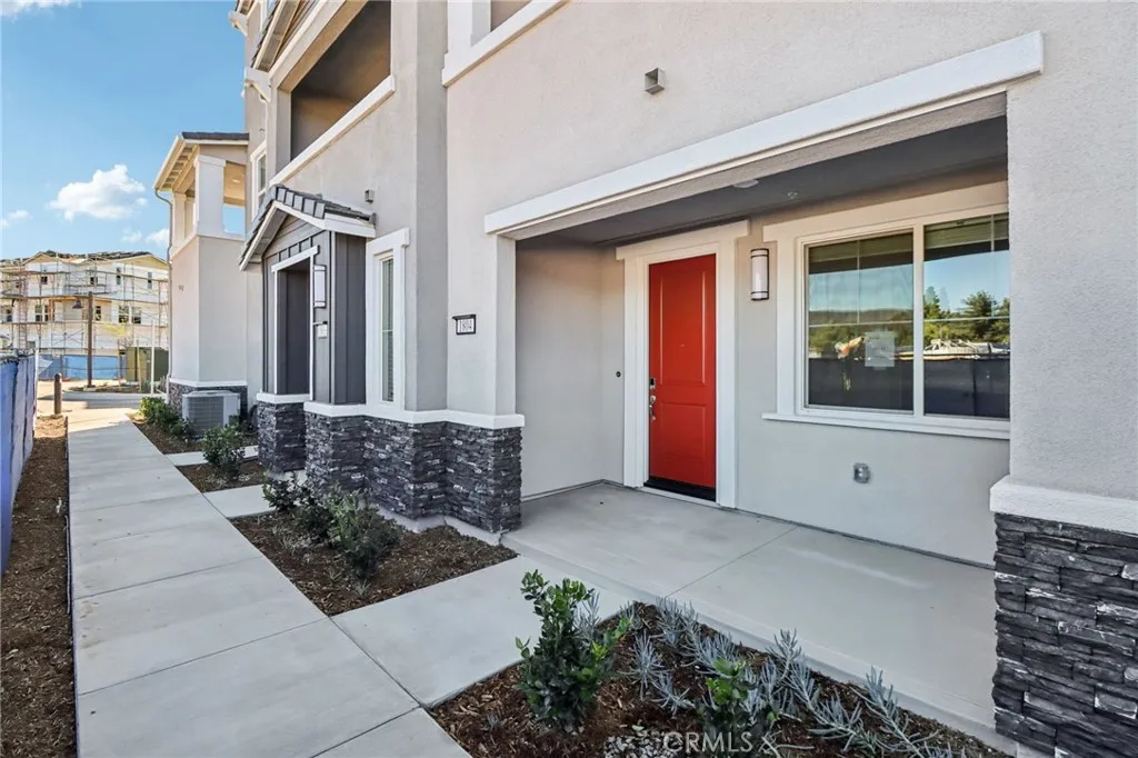 1804 Saltbush Drive, San Marcos, California 92069 home-pic-1