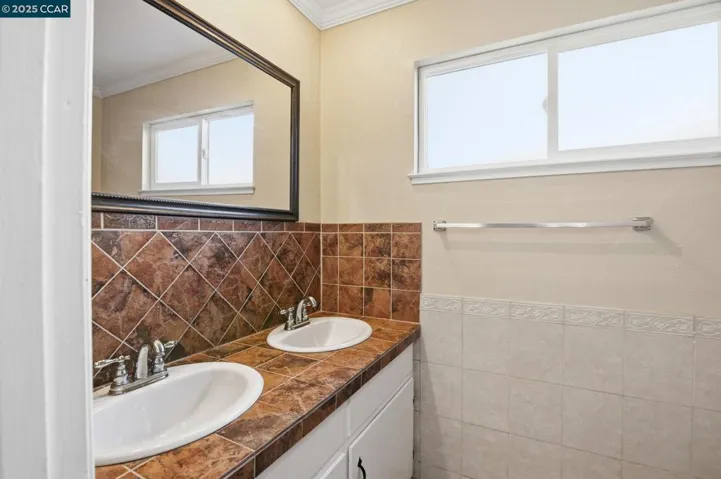 931 N Camino Alto Drive, Vallejo, California 94589