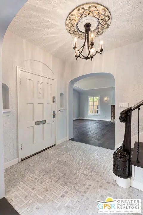 404 E Randolph Street, Glendale, California 91207 home-pic-15