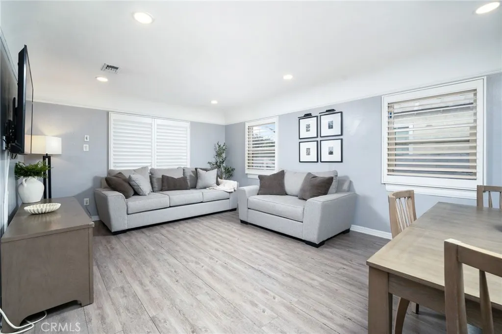 1140 N Towne Avenue, Pomona, California 91767 home-pic-6