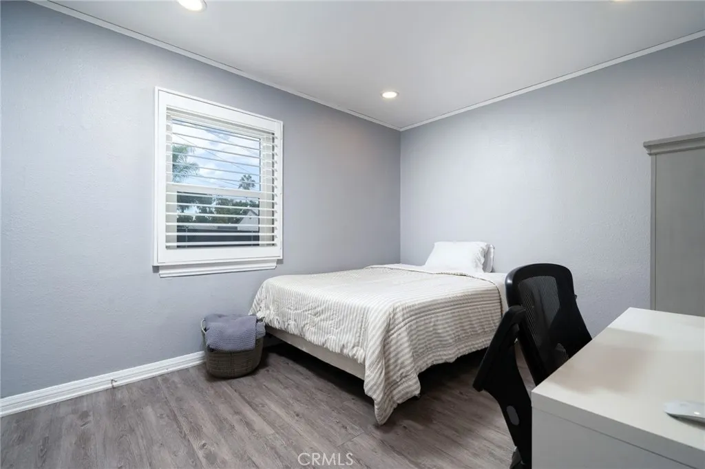 1140 N Towne Avenue, Pomona, California 91767 home-pic-19