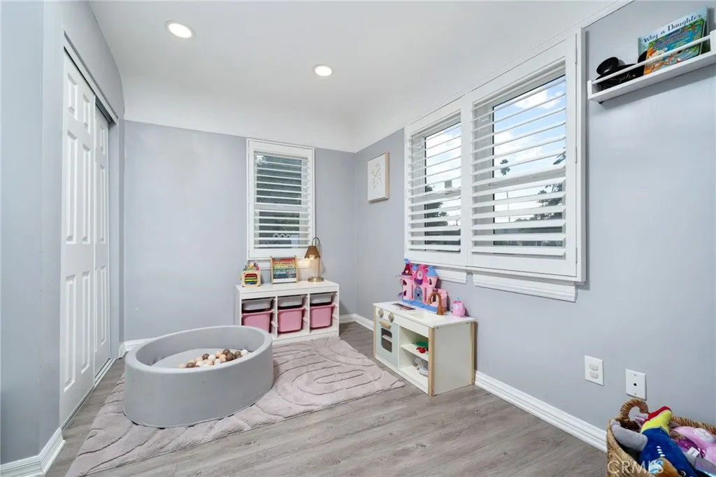 1140 N Towne Avenue, Pomona, California 91767 home-pic-14