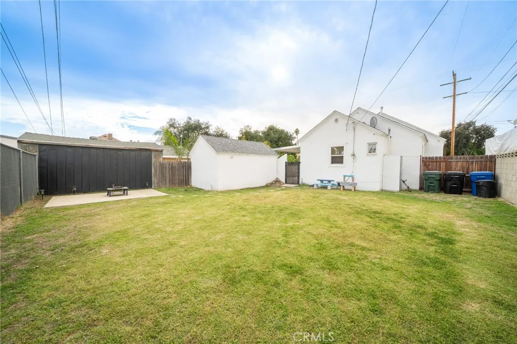 1140 N Towne Avenue, Pomona, California 91767 home-pic-25