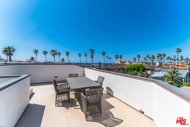 Roof Deck