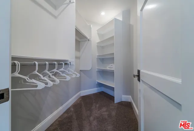 Master Bdr Closet
