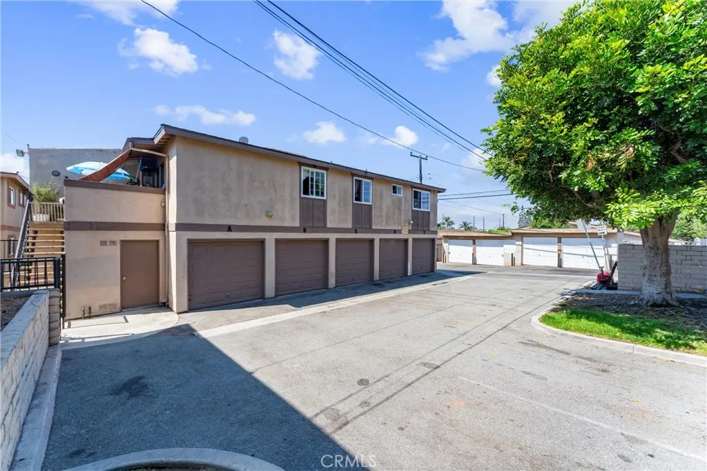 17431 Koledo, Huntington Beach, California 92647 home-pic-7