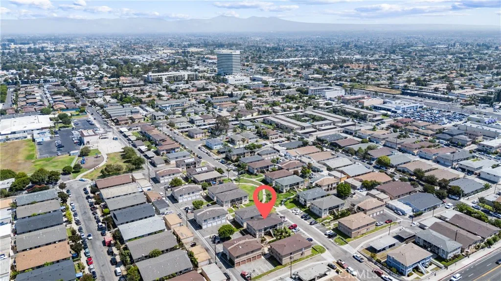 17431 Koledo, Huntington Beach, California 92647 home-pic-20