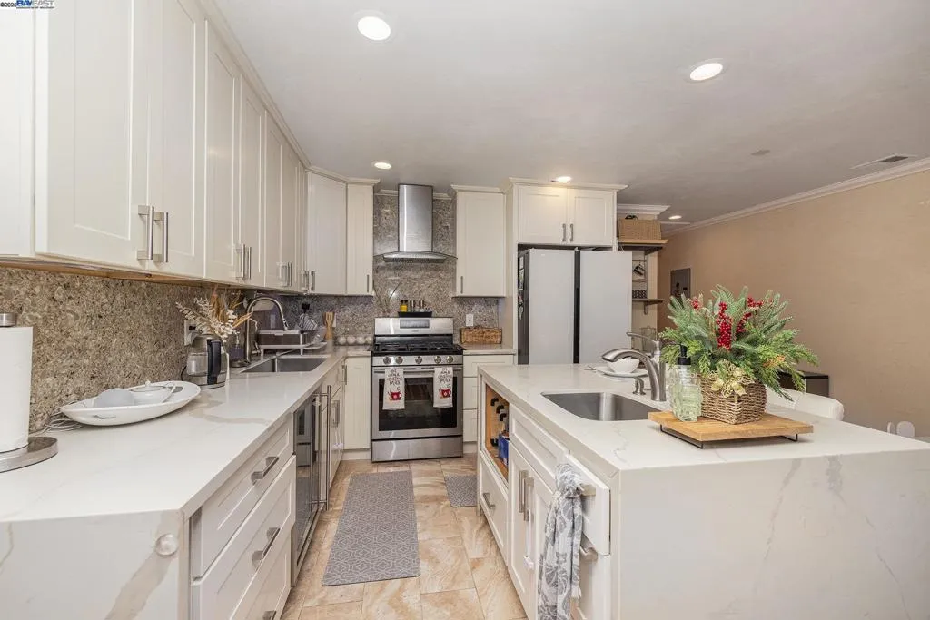 2036 Brookside Dr, San Pablo, California 94806 home-pic-5