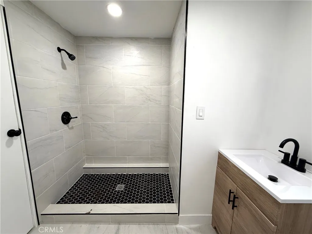 14786 Laurel, Riverside, California 92503 home-pic-7