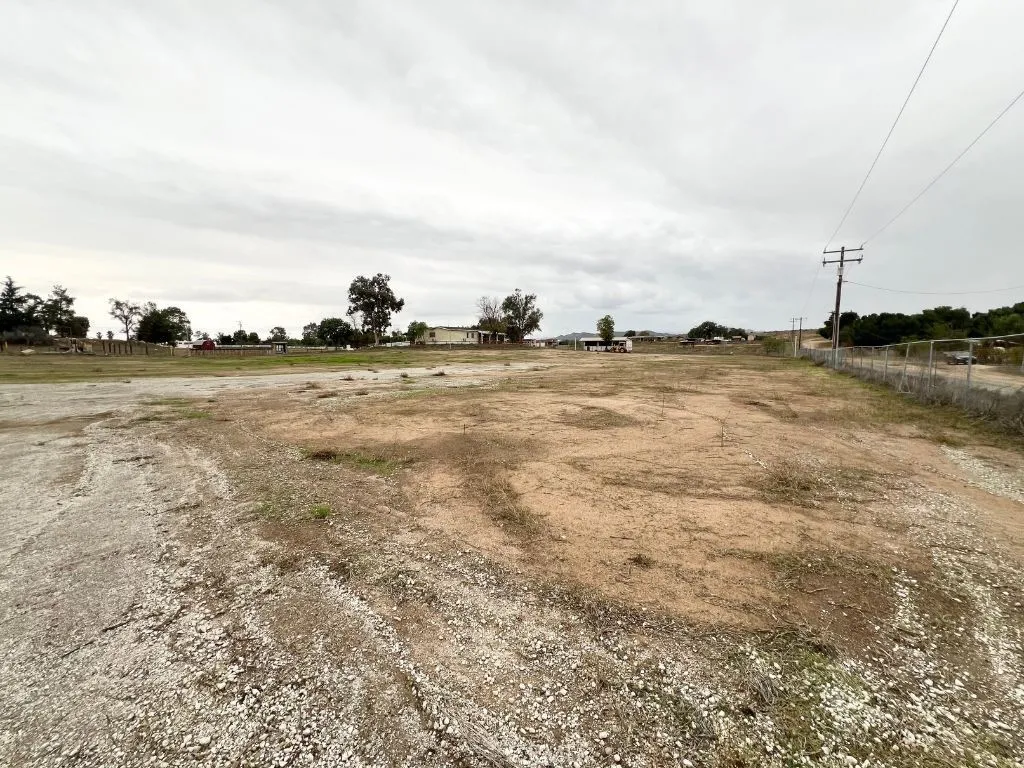 33761 Leon Rd, Winchester, California 92596 home-pic-47
