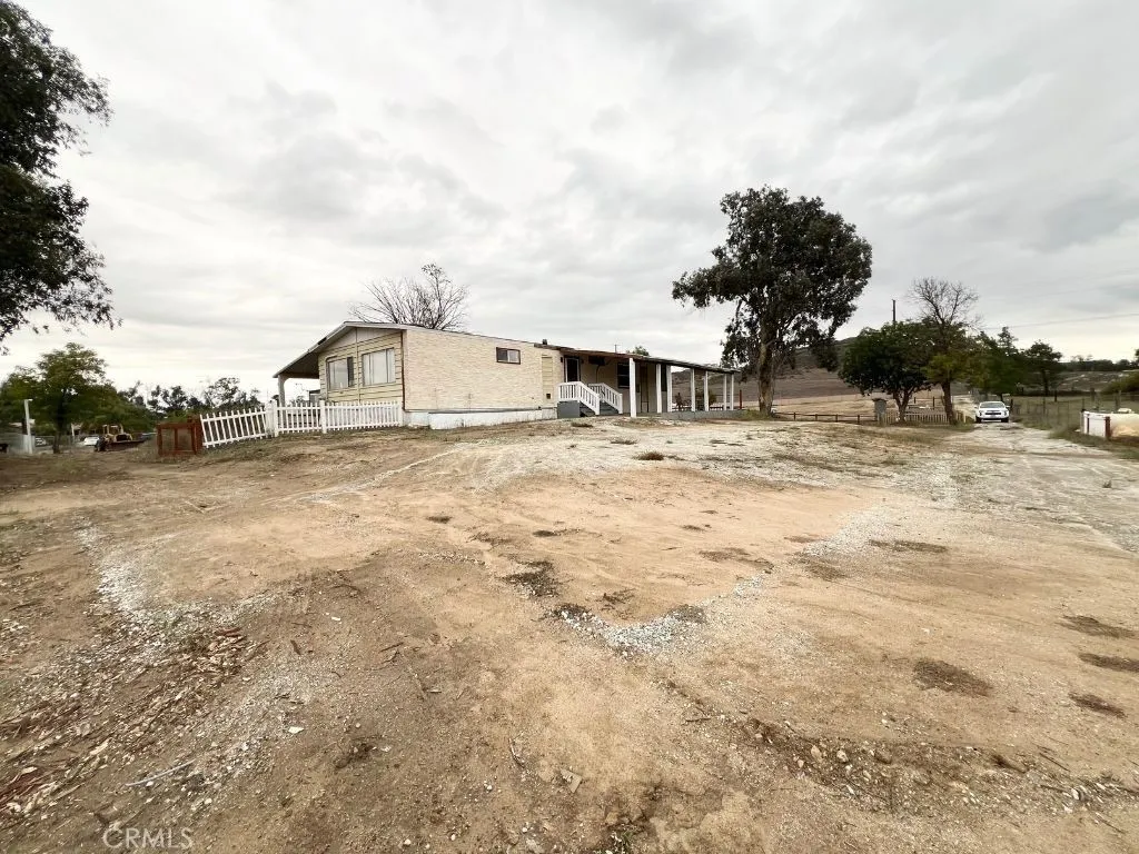 33761 Leon Rd, Winchester, California 92596 home-pic-32