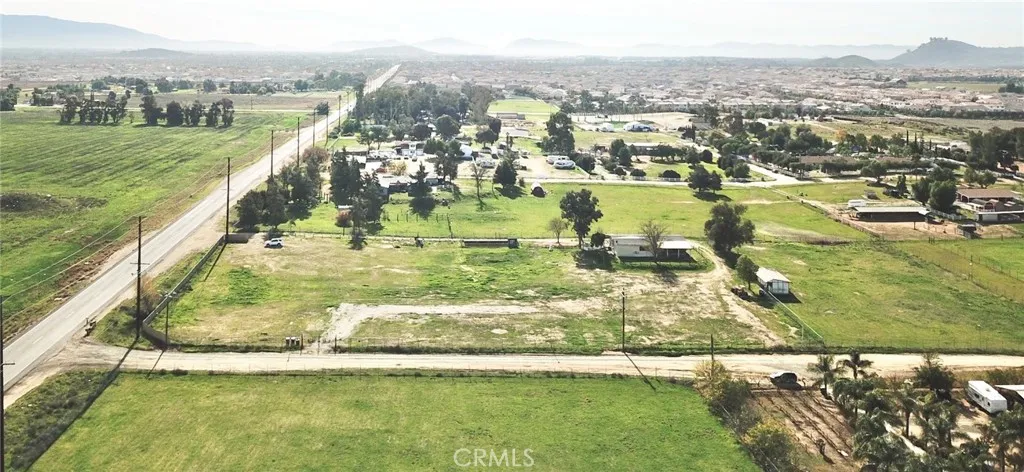 33761 Leon Rd, Winchester, California 92596 home-pic-50