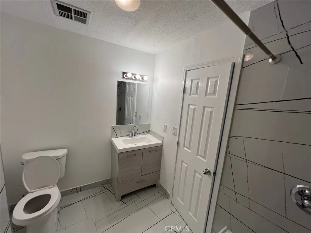 33761 Leon Rd, Winchester, California 92596 home-pic-27