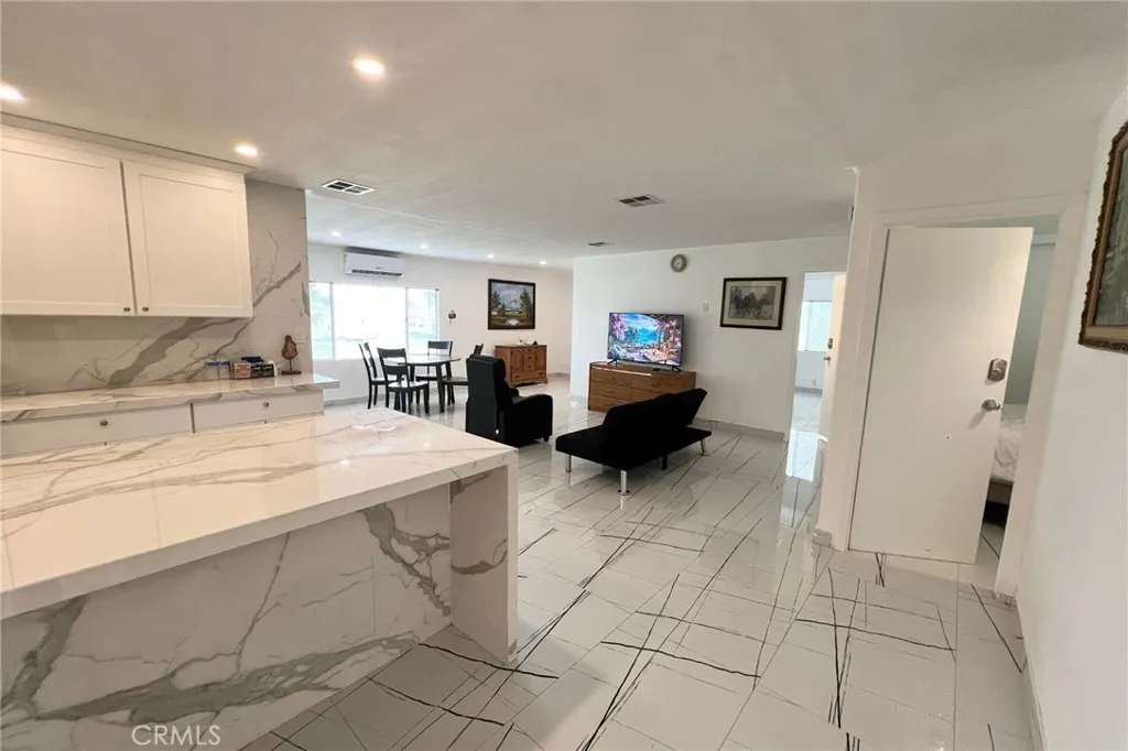 33761 Leon Rd, Winchester, California 92596 home-pic-13
