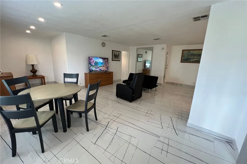 33761 Leon Rd, Winchester, California 92596 home-pic-15