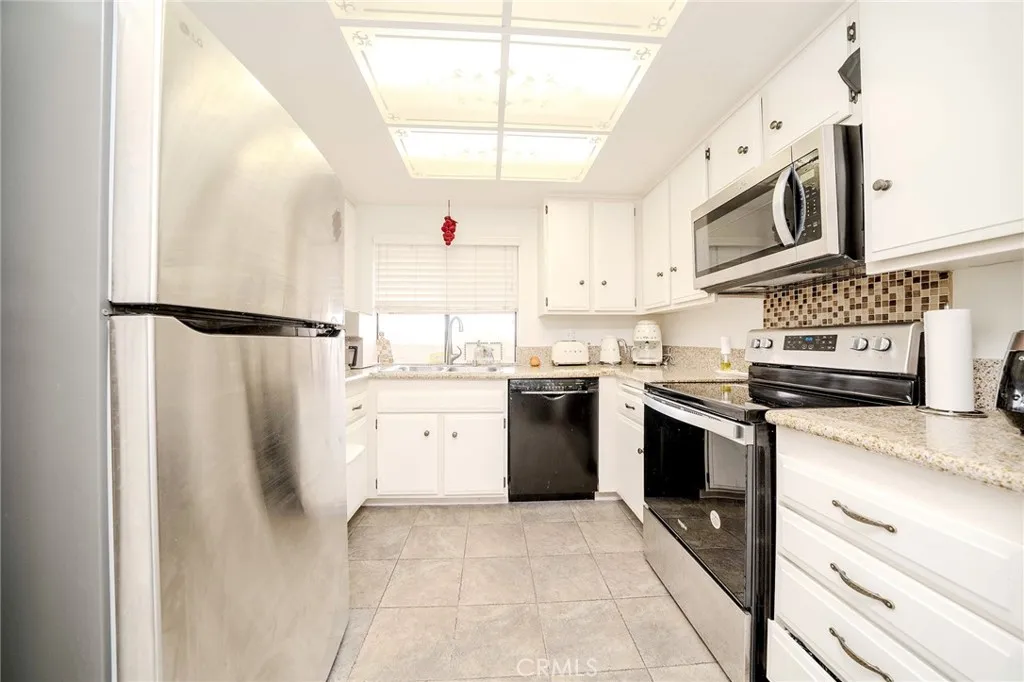 13526 La Jolla, La Mirada, California 90638 home-pic-9