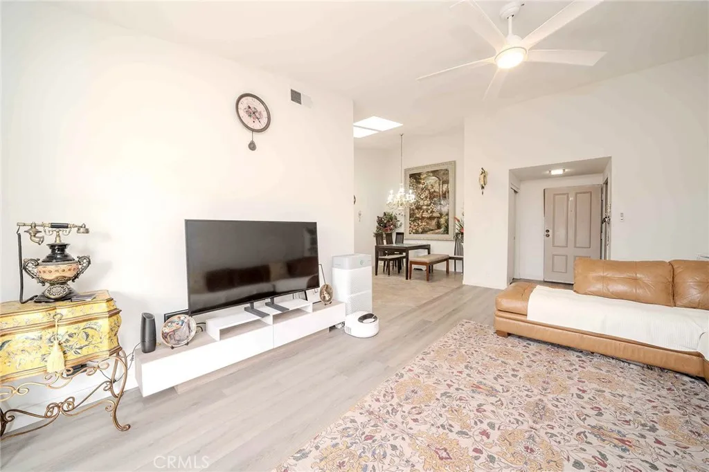 13526 La Jolla, La Mirada, California 90638 home-pic-3