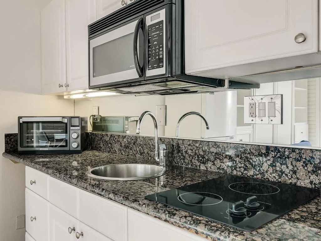 1021 Scott St 235, San Diego, California 92106 home-pic-7