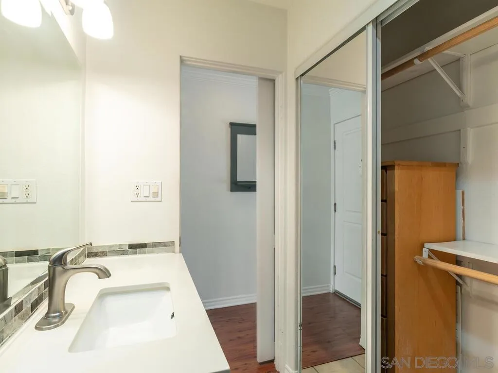 1021 Scott St 235, San Diego, California 92106 home-pic-20
