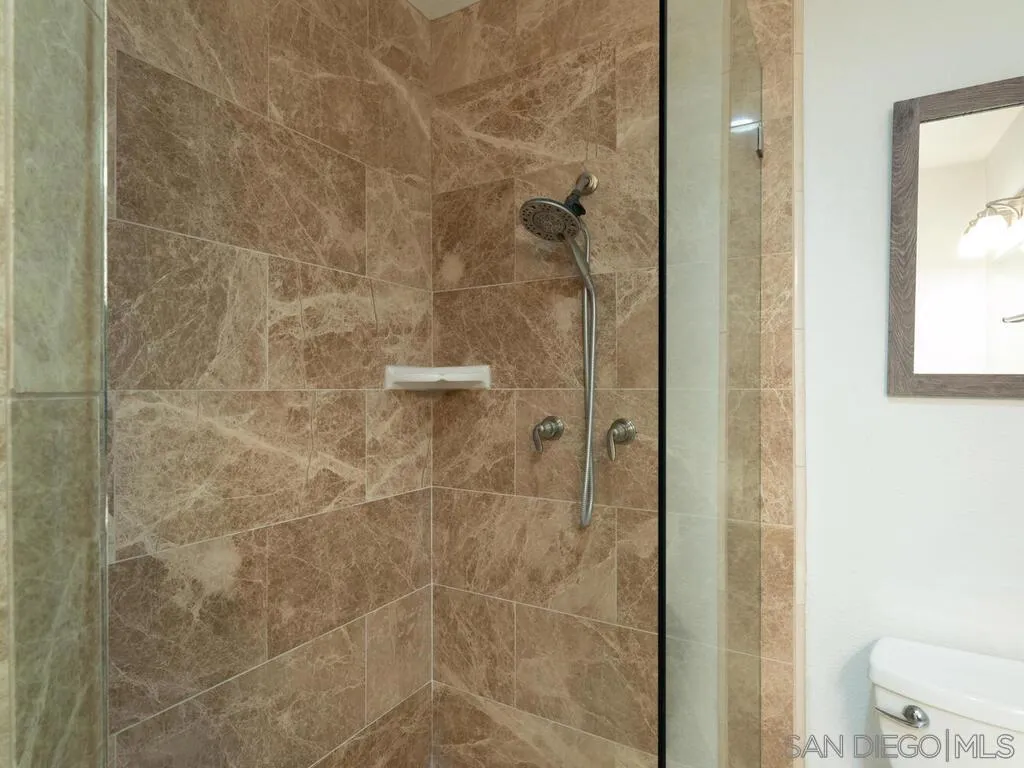 1021 Scott St 235, San Diego, California 92106 home-pic-19