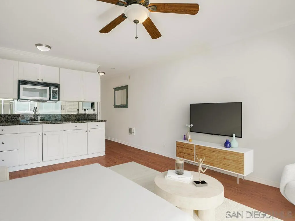 1021 Scott St 235, San Diego, California 92106 home-pic-11