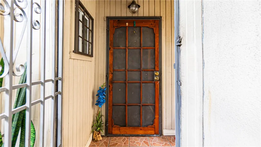 entrance to 2 bed 1 bath home
