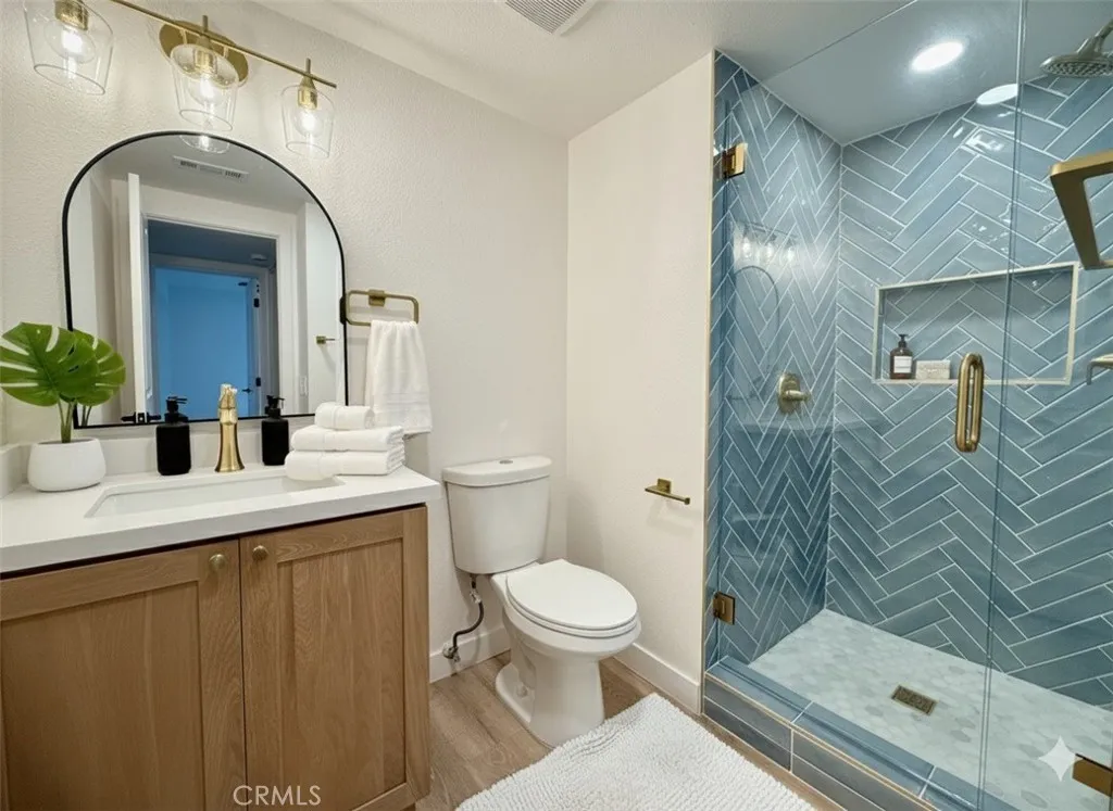 12516 Wedgwood Circle, Tustin, California 92780 home-pic-11