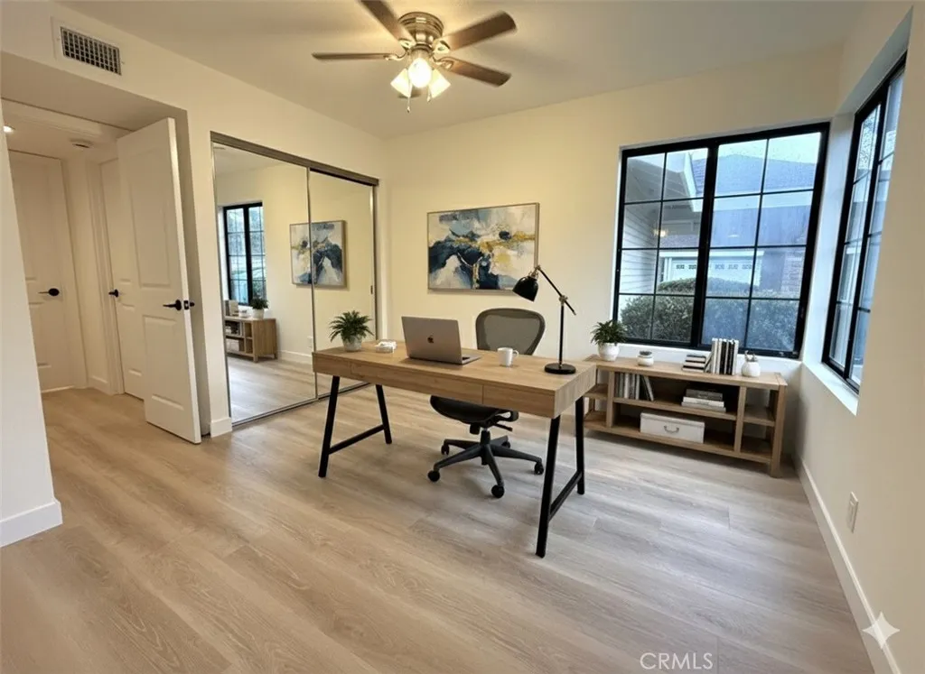 12516 Wedgwood Circle, Tustin, California 92780 home-pic-10