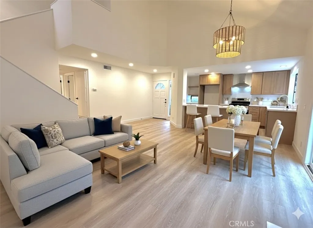 12516 Wedgwood Circle, Tustin, California 92780 home-pic-5