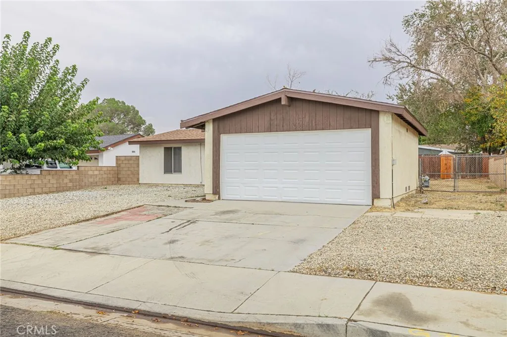 44256 Gingham, Lancaster, California 93535 home-pic-5