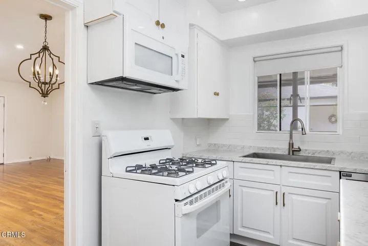 1070 E Woodbury Rd 011-mls