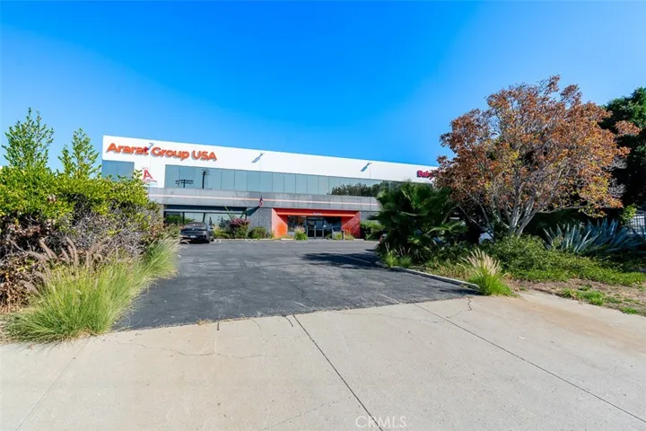 9142 Independence, Chatsworth, California 91311