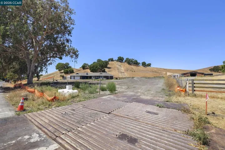 1610 Lawrence Road, Danville, California 94506-4701