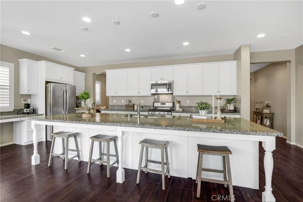 27832 Paddleboat Court, Menifee, California 92585 home-pic-10