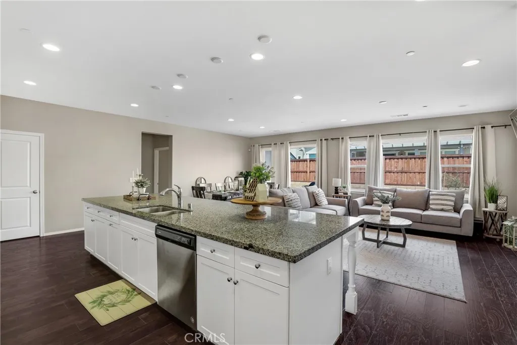 27832 Paddleboat Court, Menifee, California 92585 home-pic-14