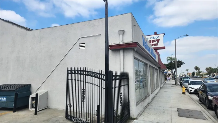 9334 Alondra Boulevard, Bellflower, California 90706