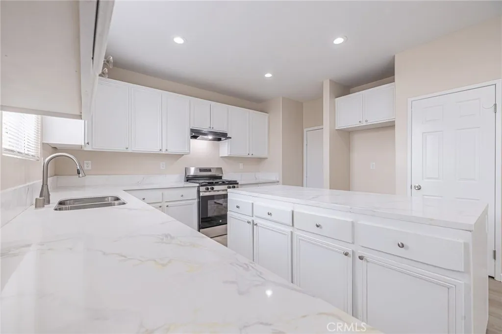 2834 Allessandra Court, Lancaster, California 93535 home-pic-25