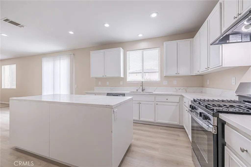 2834 Allessandra Court, Lancaster, California 93535 home-pic-26