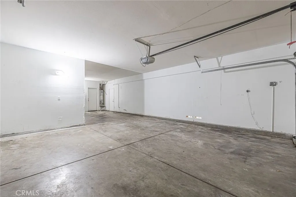 2834 Allessandra Court, Lancaster, California 93535 home-pic-43