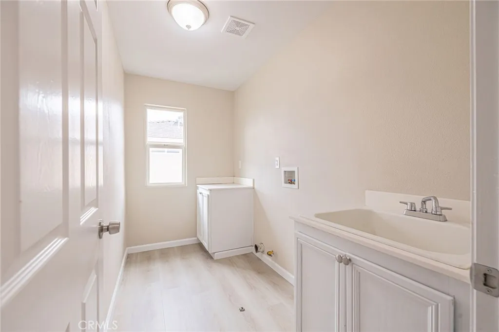 2834 Allessandra Court, Lancaster, California 93535 home-pic-40