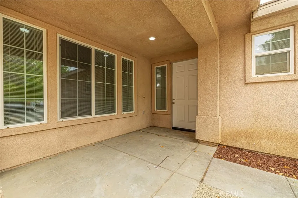2834 Allessandra Court, Lancaster, California 93535 home-pic-6