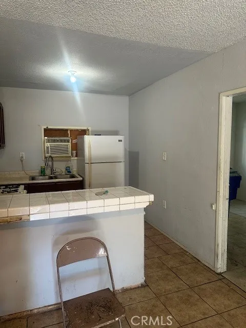 933 N Mountain View, San Bernardino, California 92410 home-pic-5