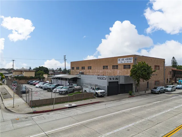 4656 Floral, Los Angeles, California 90022