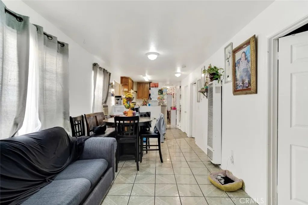 418 E 120th Street, Los Angeles, California 90061 home-pic-5