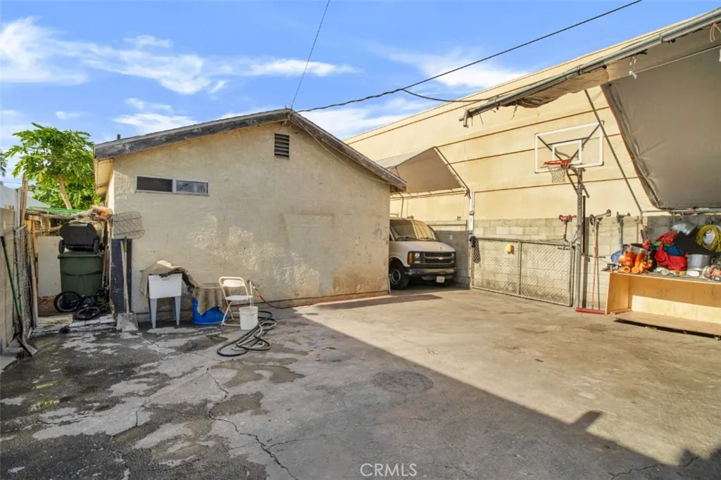 418 E 120th Street, Los Angeles, California 90061 home-pic-15