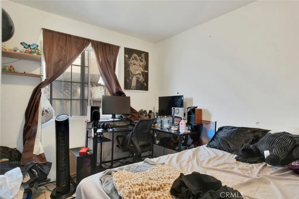 418 E 120th Street, Los Angeles, California 90061 home-pic-9