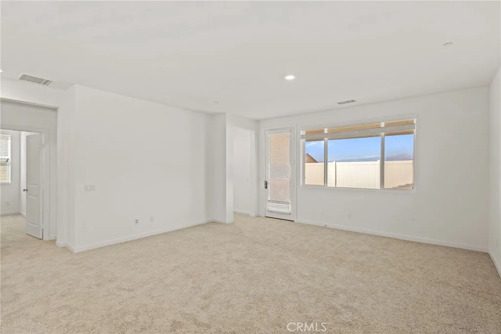 36932 Buccella, Beaumont, California 92223 home-pic-3