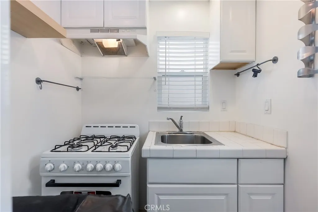 1309 Cabrillo, Venice, California 90291 home-pic-10