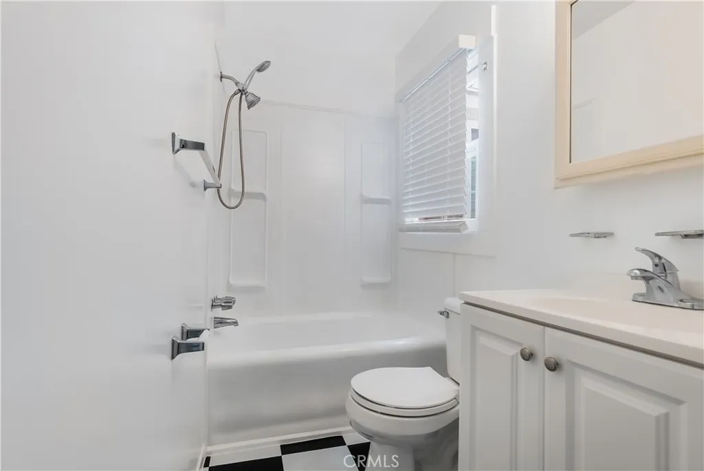 1309 Cabrillo, Venice, California 90291 home-pic-24